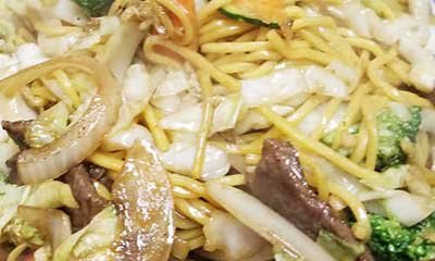 YK4. Pork or Tofu Yakisoba